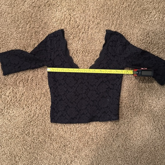 Black lace top - Picture 6 of 7